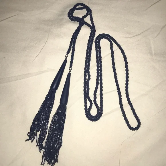 Kendra Scott Phara Tassel Necklace in Matte Navy - Picture 3 of 9